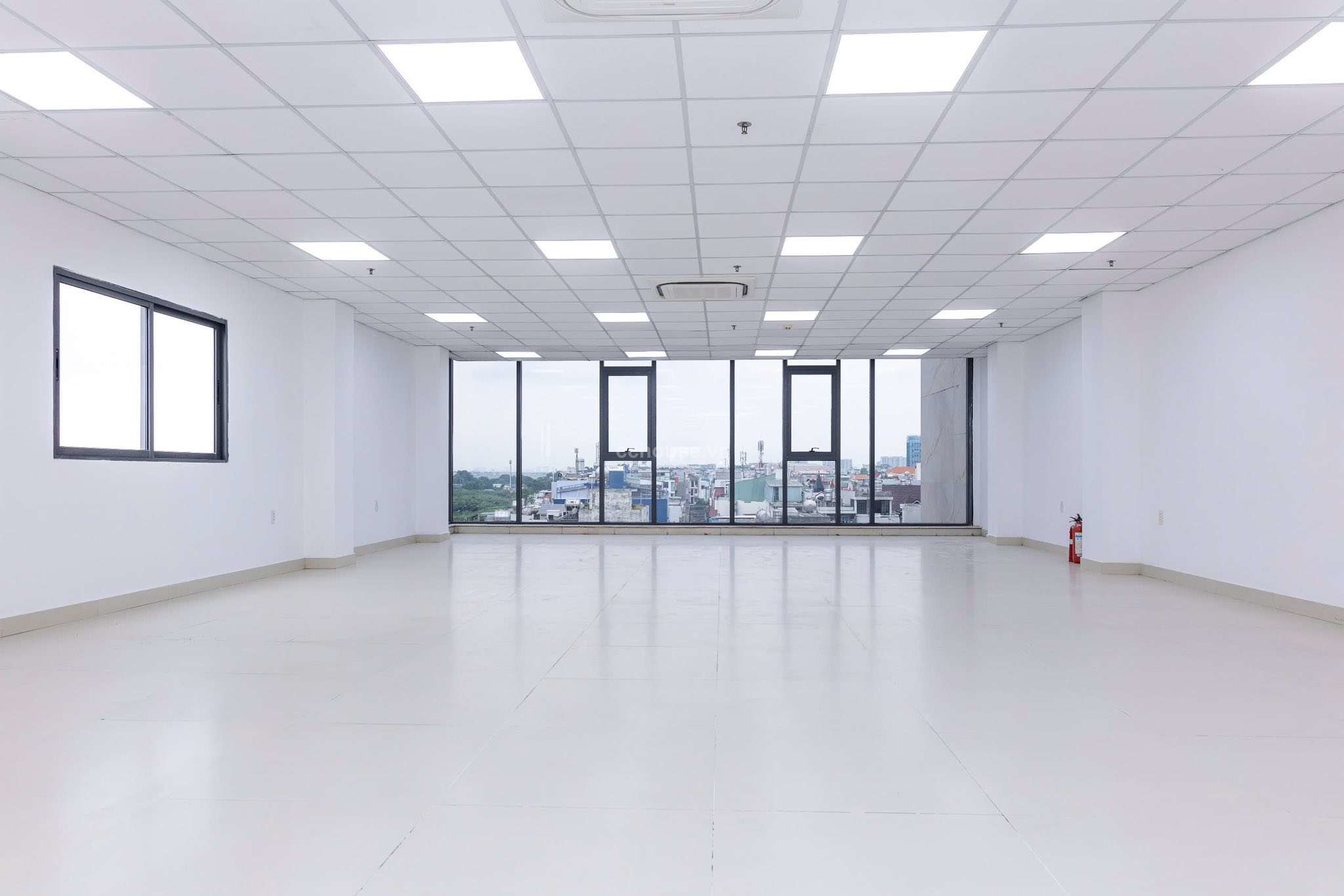 Cho thuê tòa nhà MT Cộng Hòa, P15, Tân Bình. DT 8.2x32m, hầm 6 tầng ST