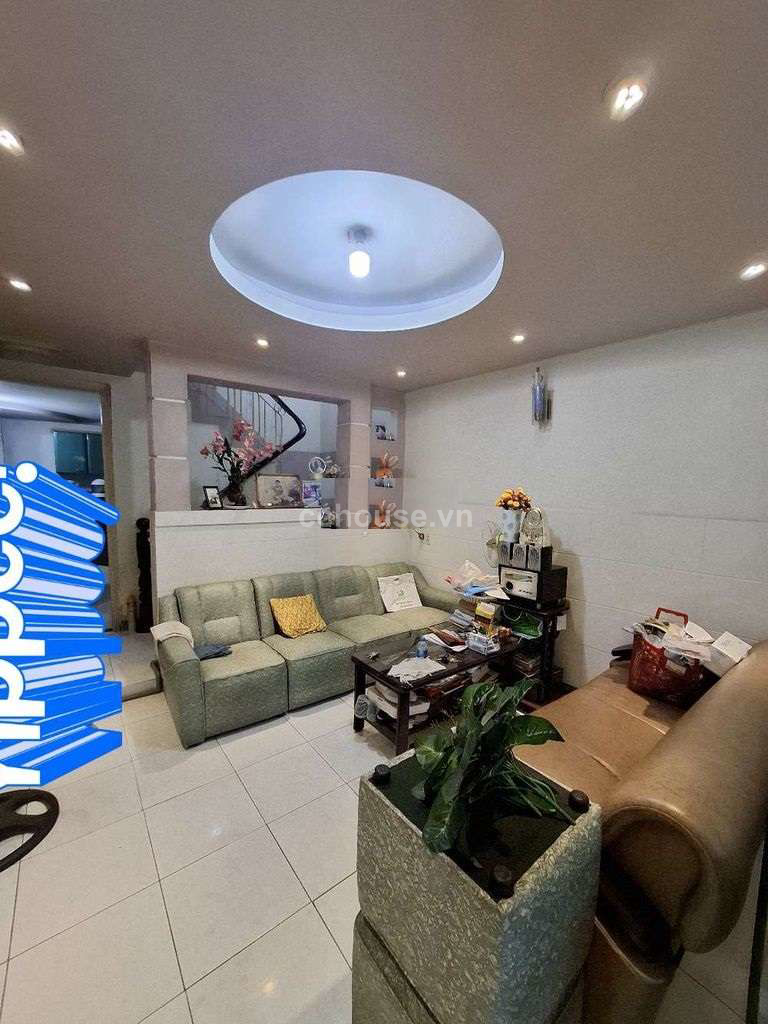 Bán nhà HXH gần MT đường 3 Tháng 2, P10, Q10. DT 3.7x12m, 5 tầng