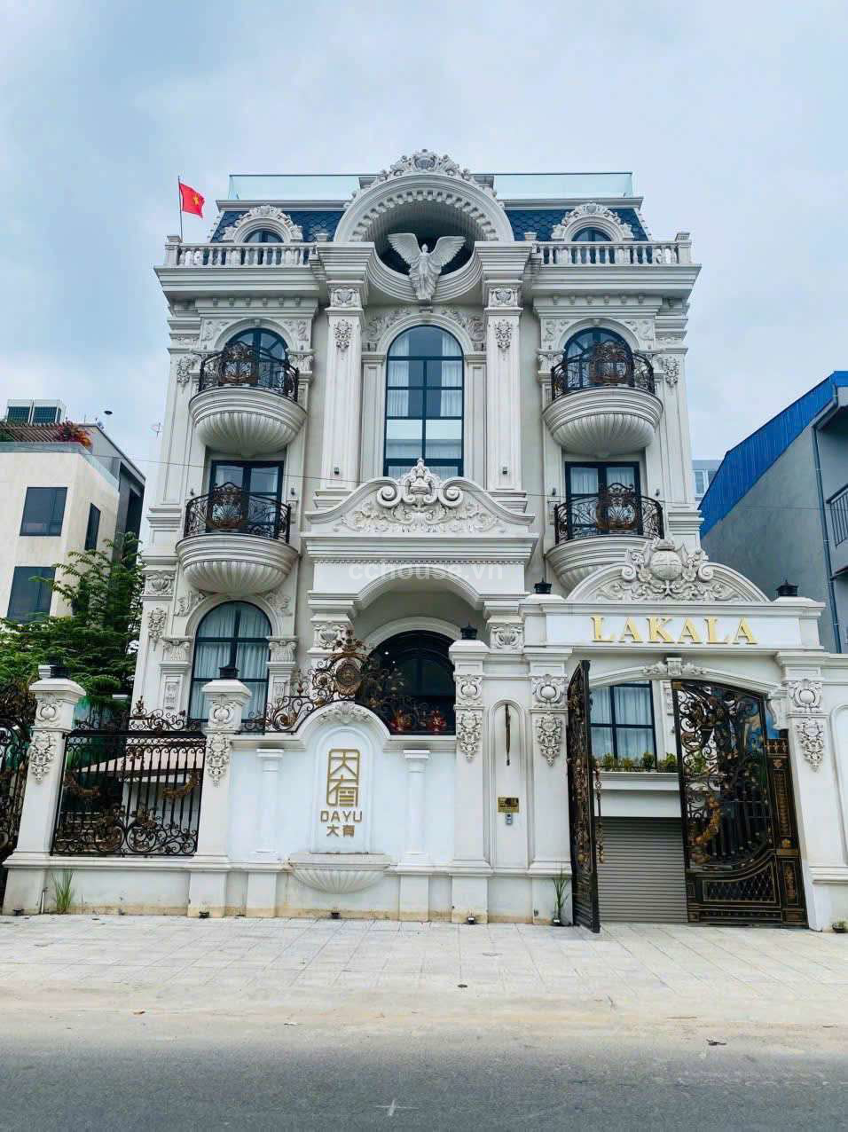 Chuyển nhượng Biệt thự 11 Đặng Như Mai, P. Thạnh Mỹ Lợi, TP. Thủ Đức Diện tích đất: 300m² (15 x 20m)