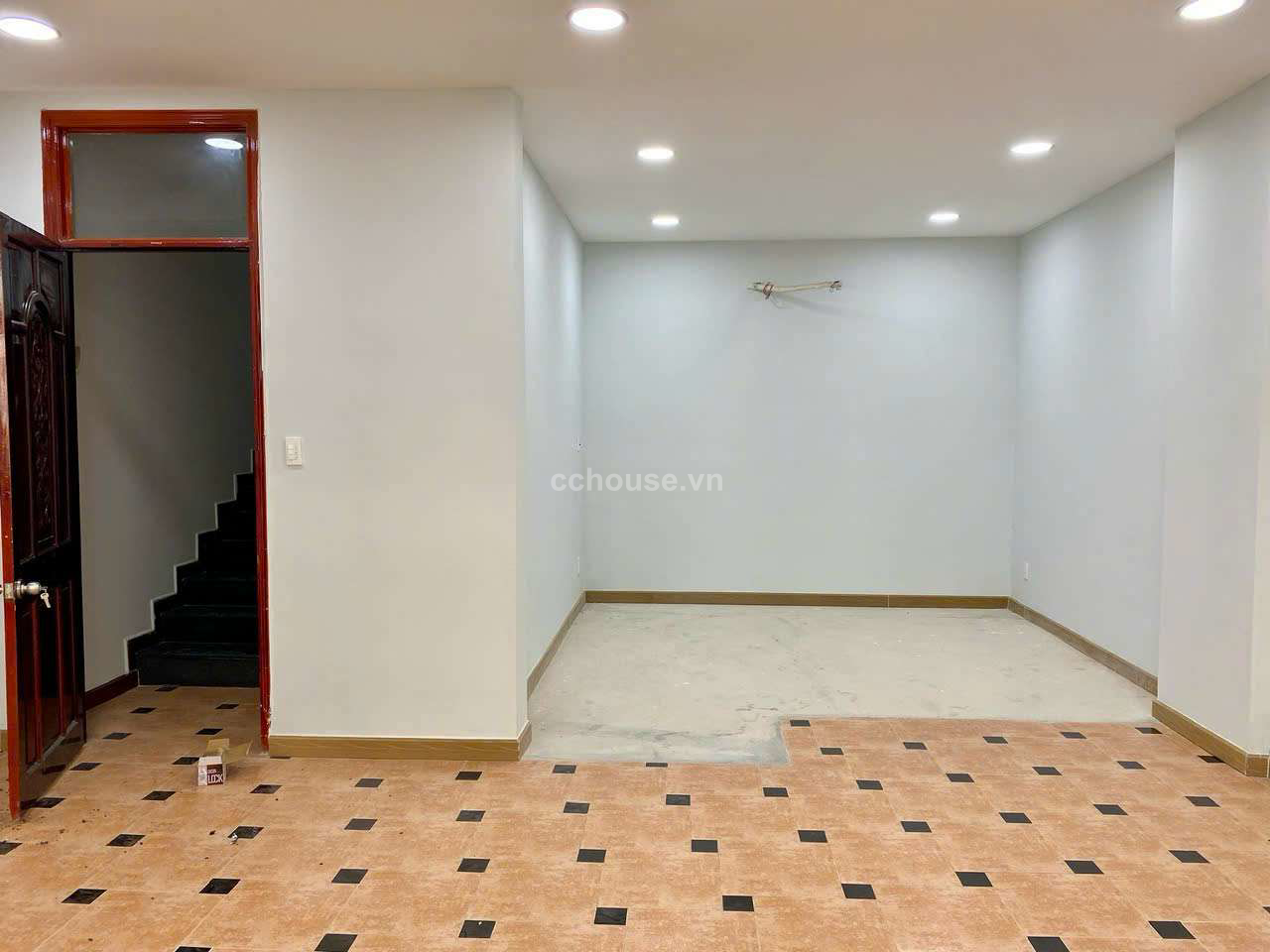 Bán nhà HXH Tô Hiến Thành, P.Hòa Hưng. DT 141m2, hầm 4 tầng