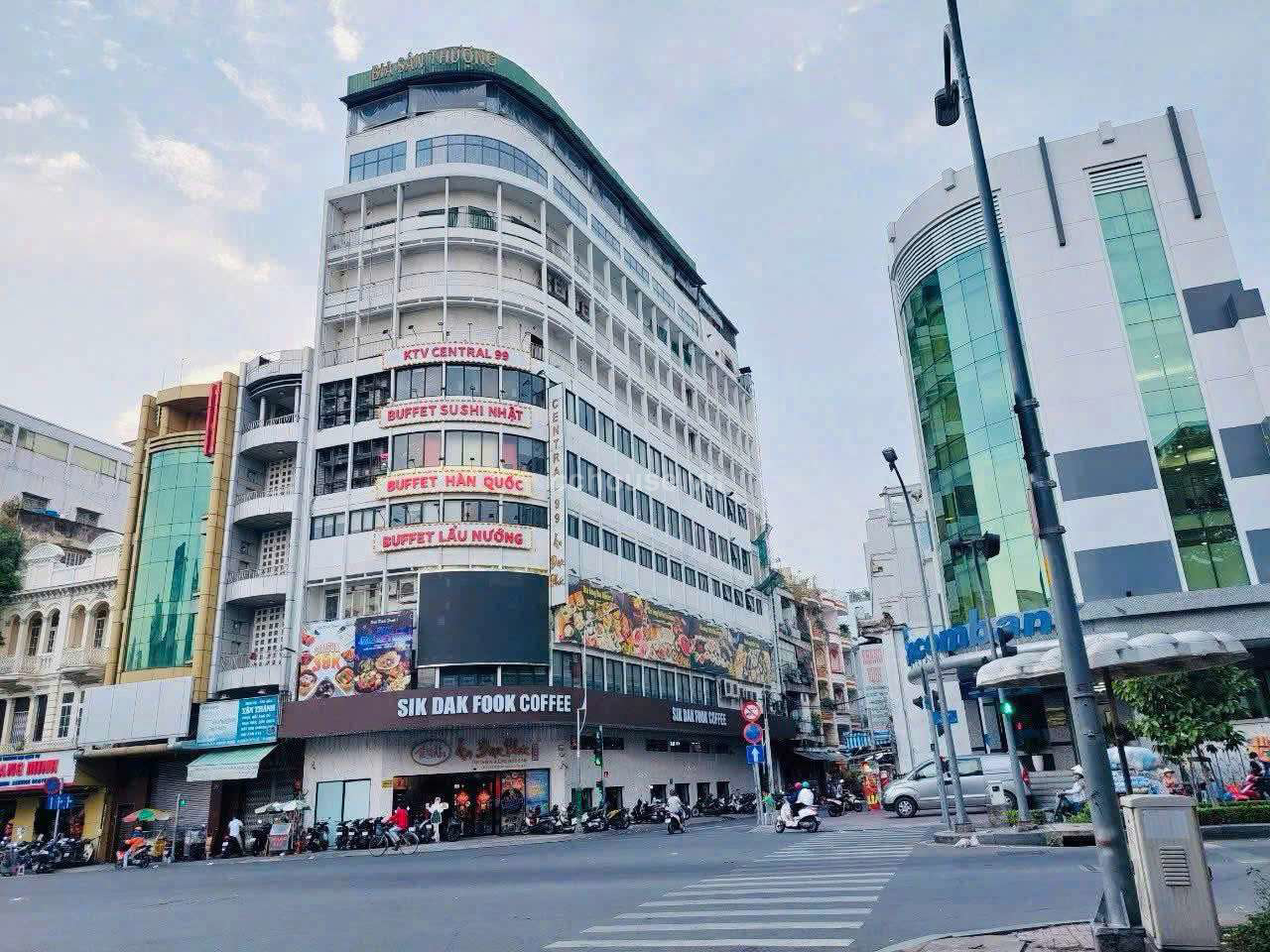 BUILDING-VAN-PHONG-411-Tran-Hung-Dao--Quan-5-id9004