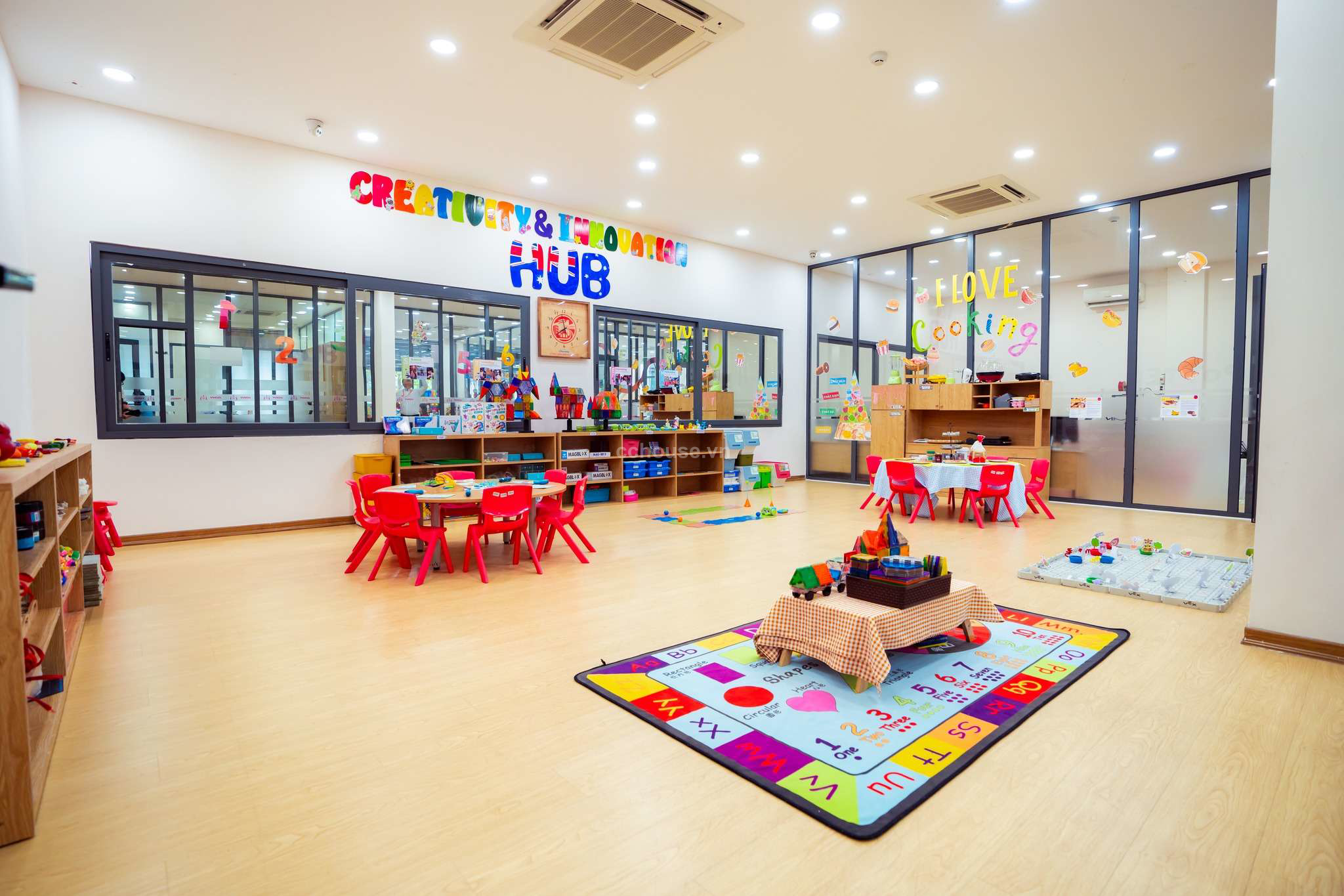 Cho thuê NCMT Điện Biên Phủ, P.Võ Thị Sáu, Q3. DT 15x30m, 4 tầng