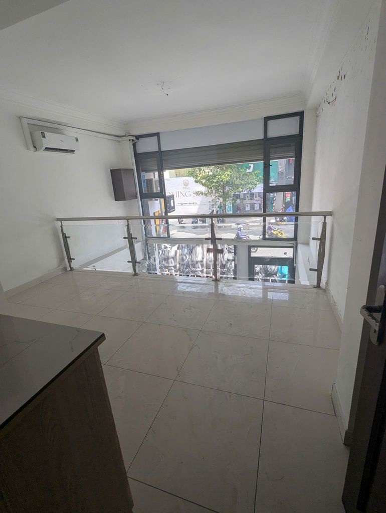 Cho thuê tòa nhà MT Trần Quang Khải, Q1. DT 4.1x13.5m, 8 tầng