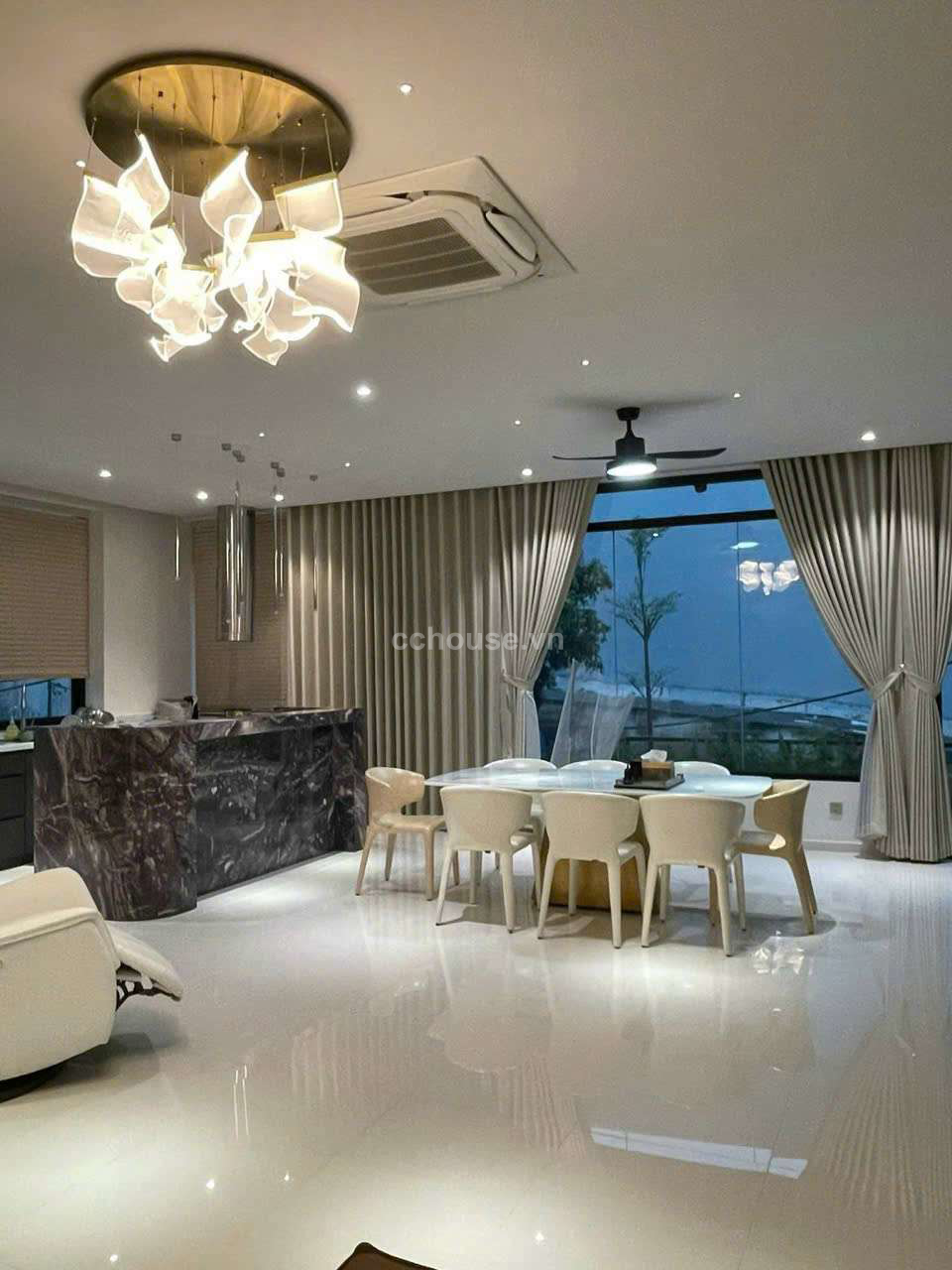 Biet-thu-HXH-35-Tran-Dinh-Xu-PCau-Ong-Lanh-DT-10x20m-2-tang-id7698