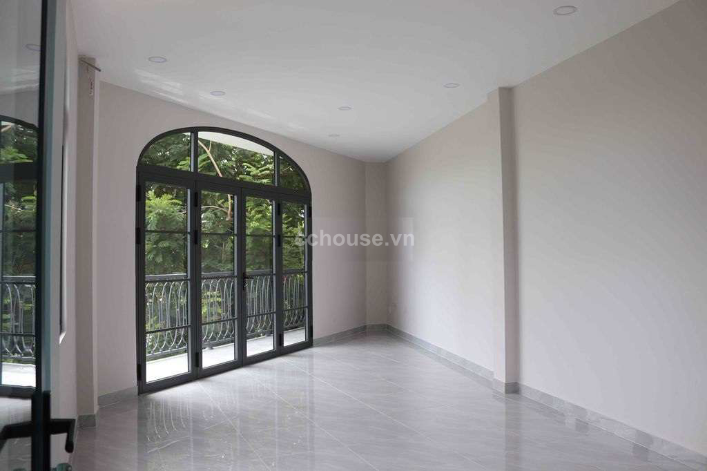 Cho thuê nhà MT Hoàng Sa, P.Xuân Hòa. DT 6x14.5m, 3 tầng ST