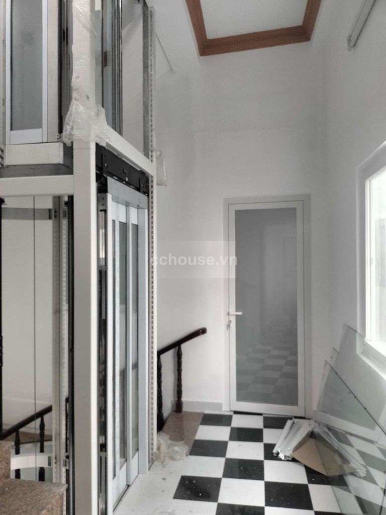Cho thuê nhà MT Hải Thượng Lãn Ông, P.Chợ Quán. DT 4x20m, 5 tầng thang máy