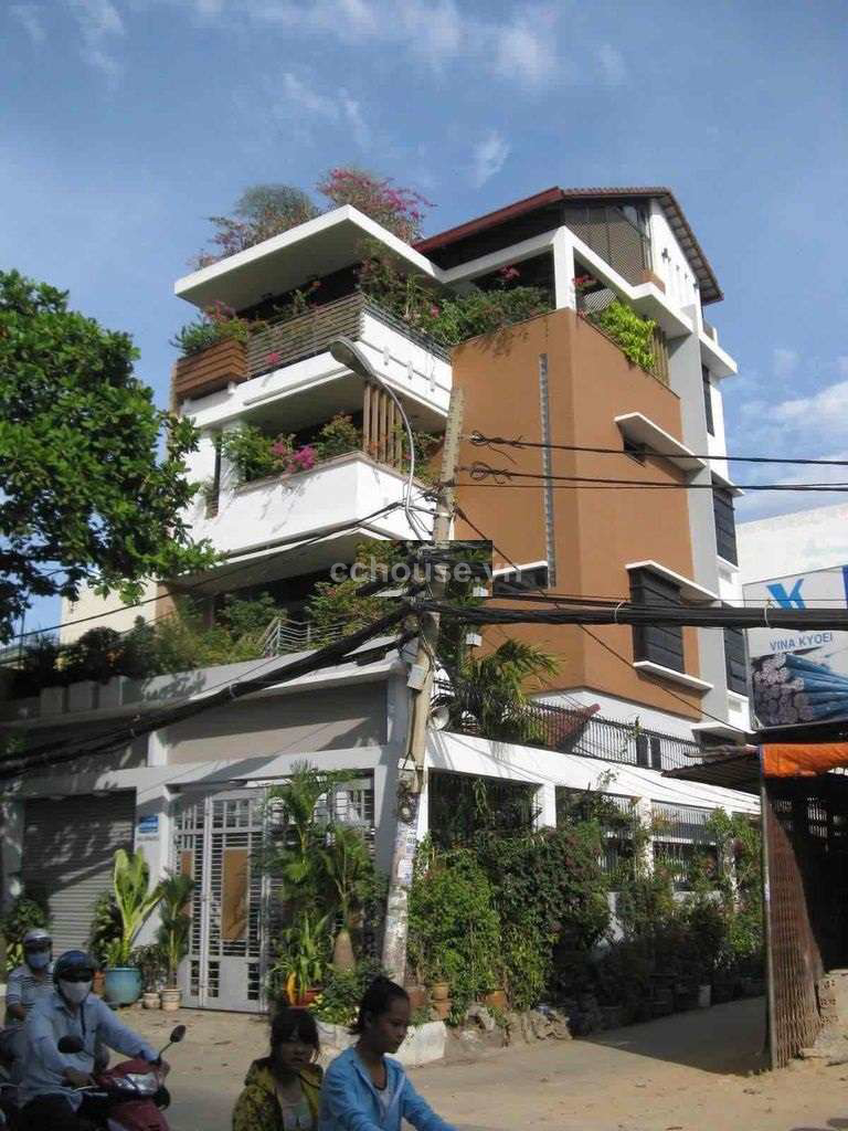 Bán nhà căn góc MT Trần Thị Nghỉ, P.Hạnh Thông. DT 9.2x15m, 5 tầng ST