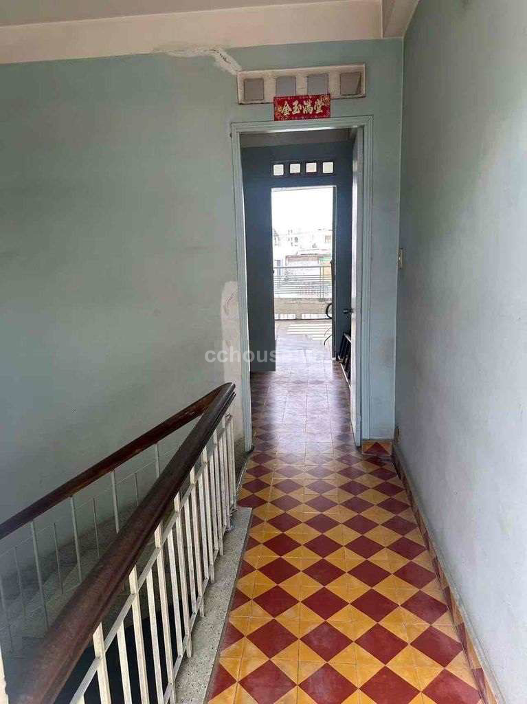 Bán nhà MT Khuông Việt, Phú Trung, Tân Phú. DT 4x18m, 3 tầng ST