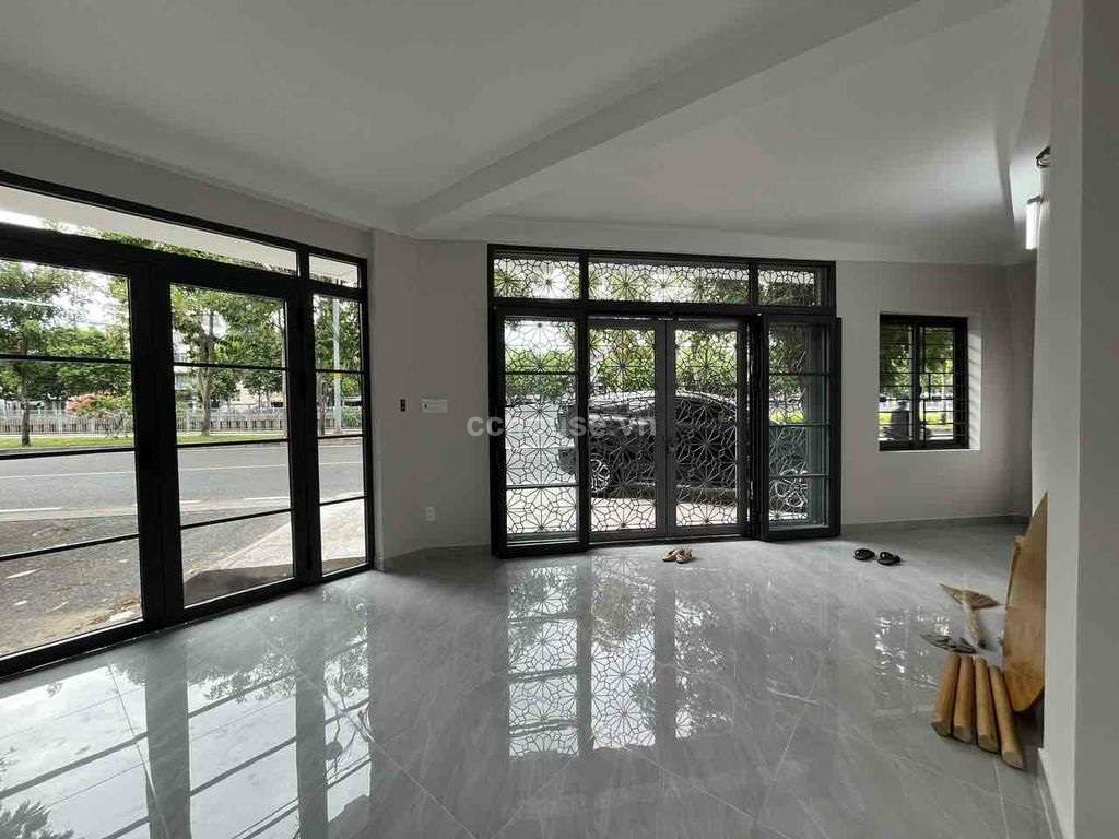 Cho thuê nhà MT Hoàng Sa, P.Xuân Hòa. DT 6x14.5m, 3 tầng ST
