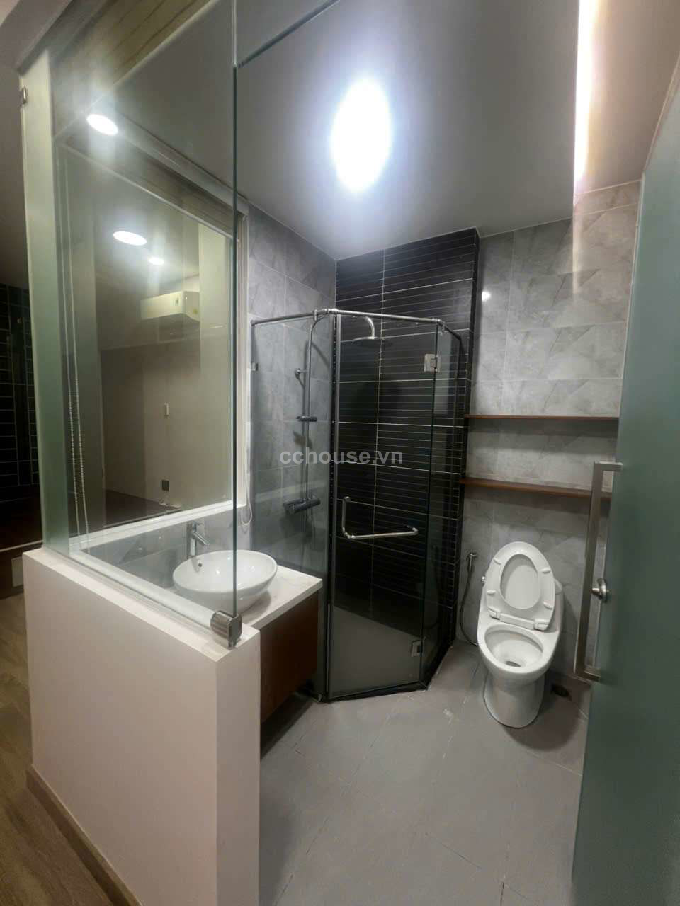 Bán nhà Thành Thái Quận 10, DT: 3.5 x 11m, 38.5m², KC: trệt lửng 2 lầu, Giá 11.4 tỷ tl
