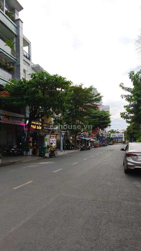 Cho thuê nhà NCMT Võ Oanh, P.Thạnh Mỹ Tây. DT 4x20m, 3 tầng ST