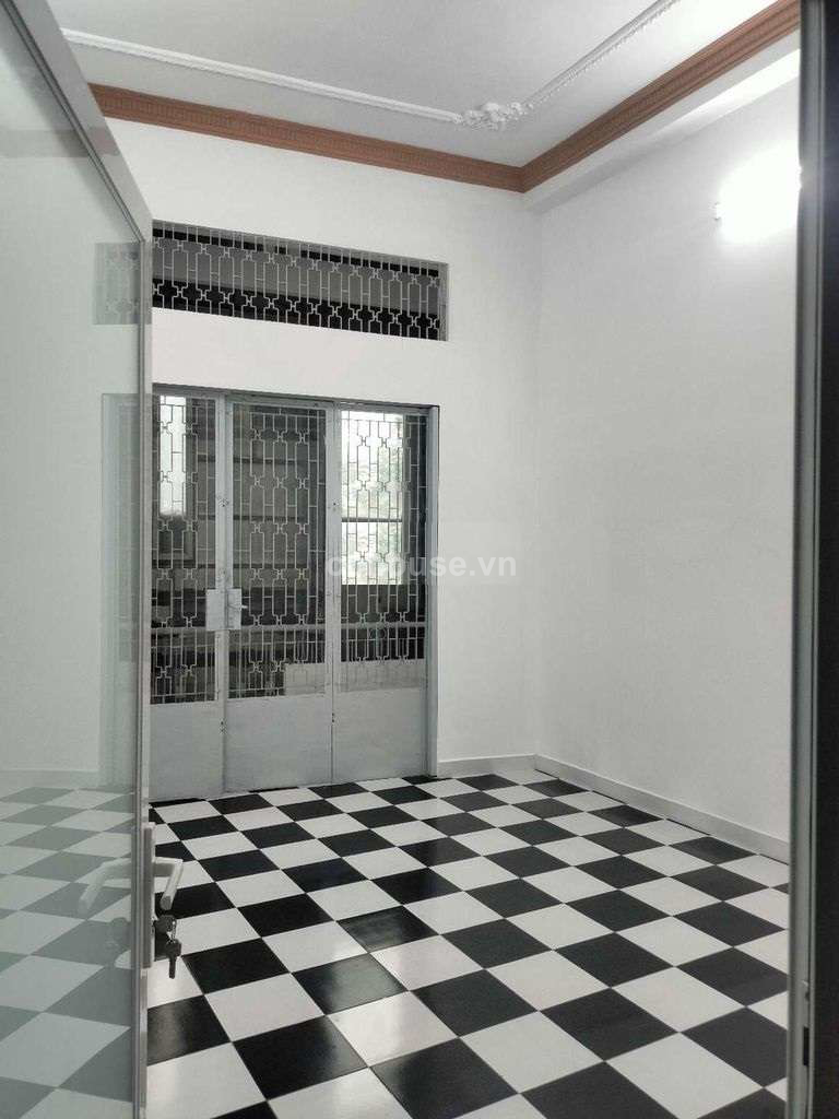 Cho thuê nhà MT Hải Thượng Lãn Ông, P.Chợ Quán. DT 4x20m, 5 tầng thang máy