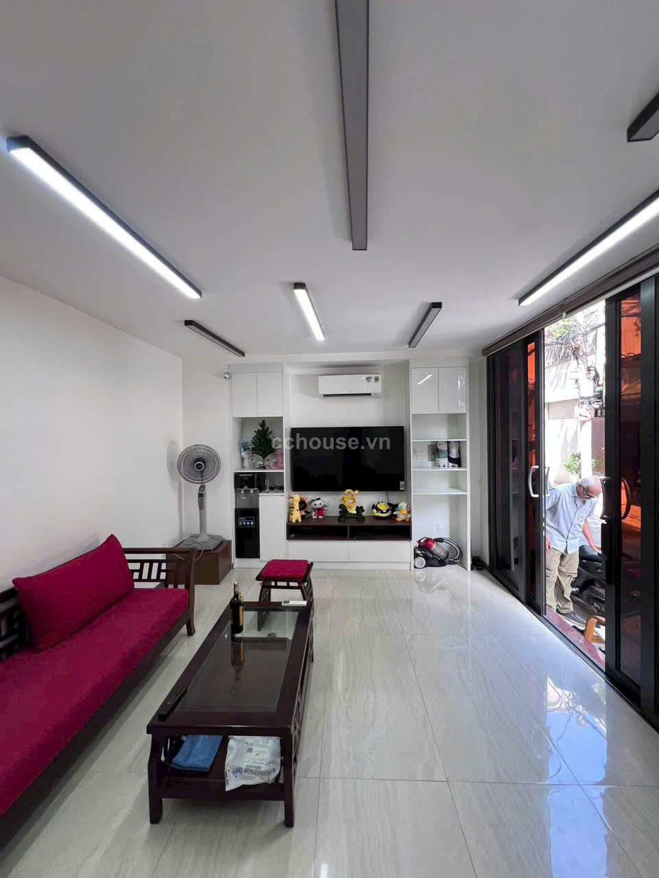 Toà nhà mini Nguyển Bỉnh khiêm .Q1..DT : ngang 7.35m