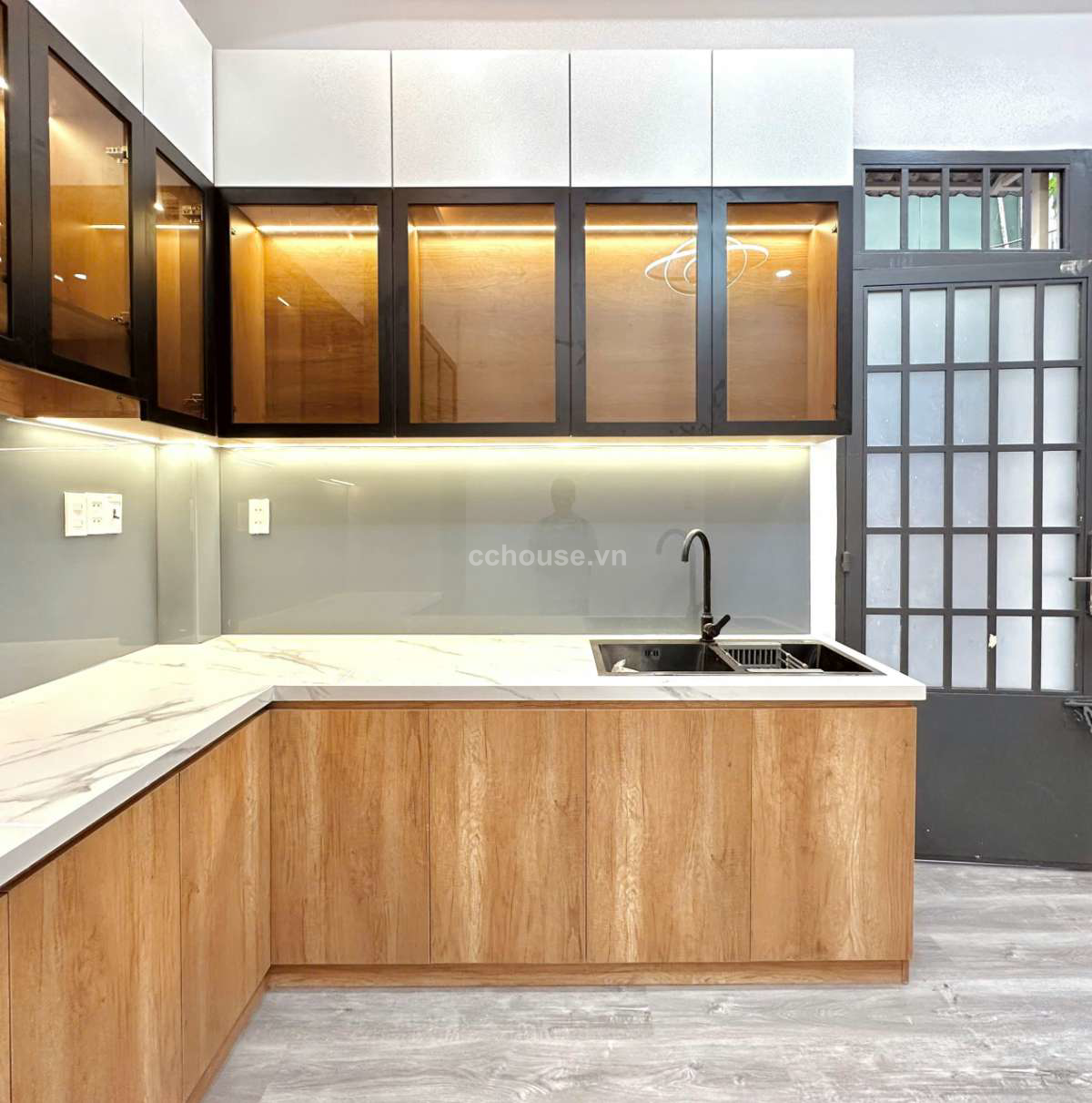 Bán nhà HXH Nguyễn Duy Dương, P.Vườn Lài. DT 12.1x4.5m, 4 tầng