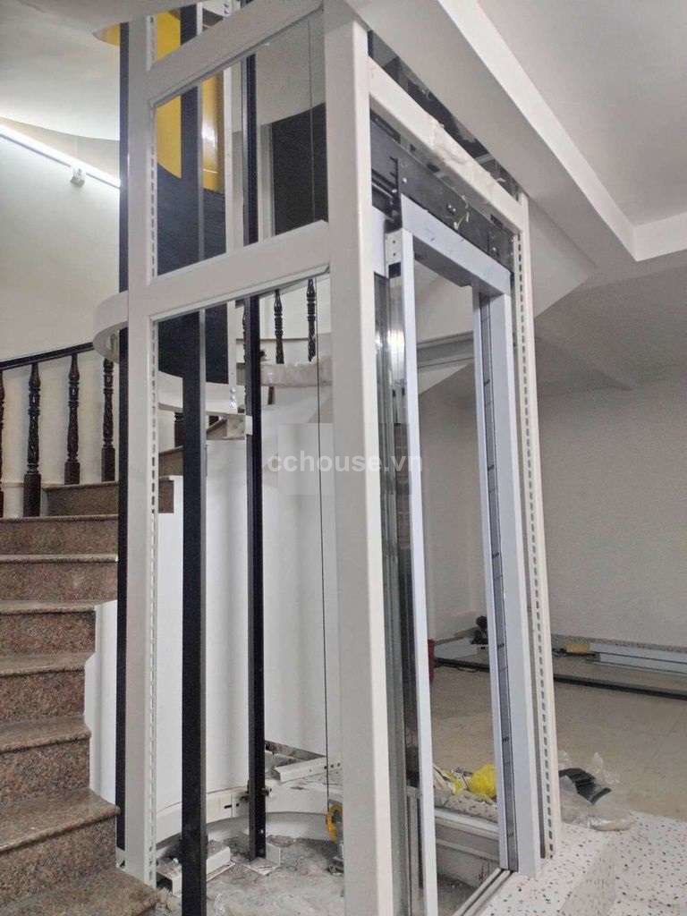 Cho thuê nhà MT Hải Thượng Lãn Ông, P.Chợ Quán. DT 4x20m, 5 tầng thang máy