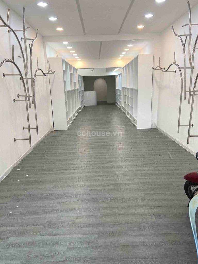 Cho-thue-MBKD-Nguyen-Thi-Minh-Khai-Ben-Thanh-Q1-DT-101m²-id7570