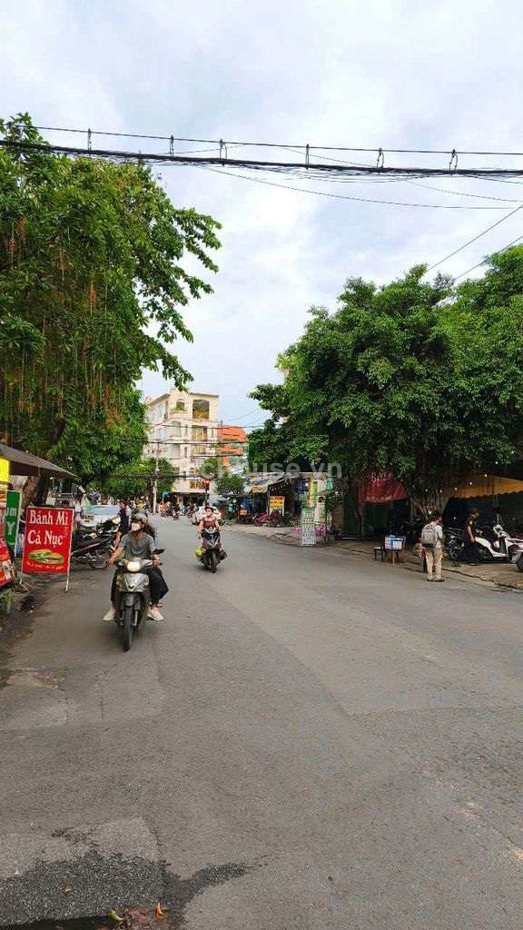 Cho thuê nhà NCMT Võ Oanh, P.Thạnh Mỹ Tây. DT 4x20m, 3 tầng ST