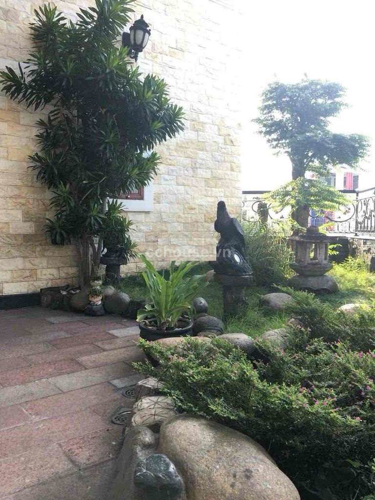 Biệt thự căn góc Lê Thúc Hoạch, P.Phú Thọ Hòa. DT 9x16m, 4 tấm