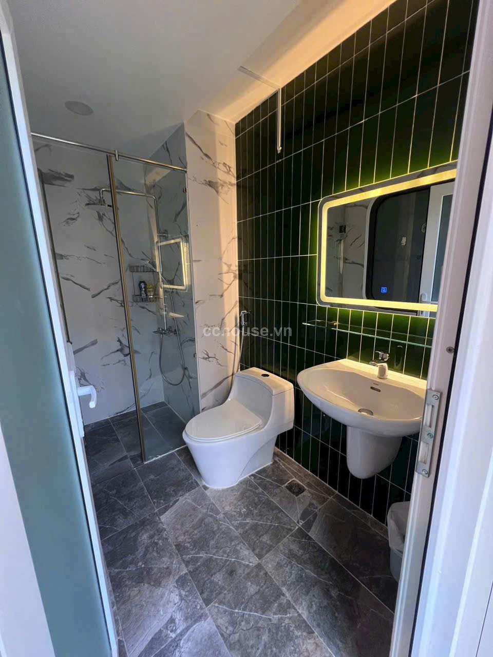 Toà nhà mini Nguyển Bỉnh khiêm .Q1..DT : ngang 7.35m