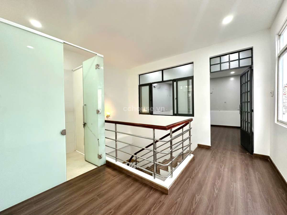 Bán nhà HXH Nguyễn Duy Dương, P.Vườn Lài. DT 12.1x4.5m, 4 tầng