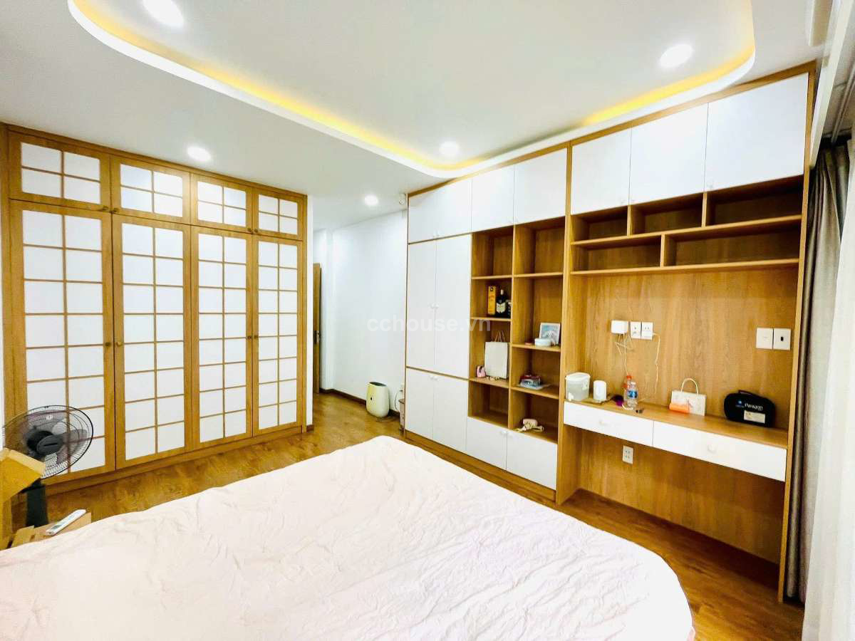 Nhà hẻm Xe hơi ngay Nguyễn Đình chiểu Q.3