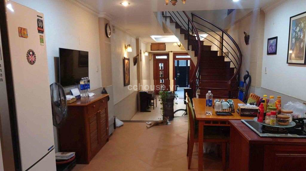 https://batdongsan.blob.core.windows.net/cchouse/Property/202507/bd5c321e-d38c-4942-a907-ffbb112ef61a.jpg