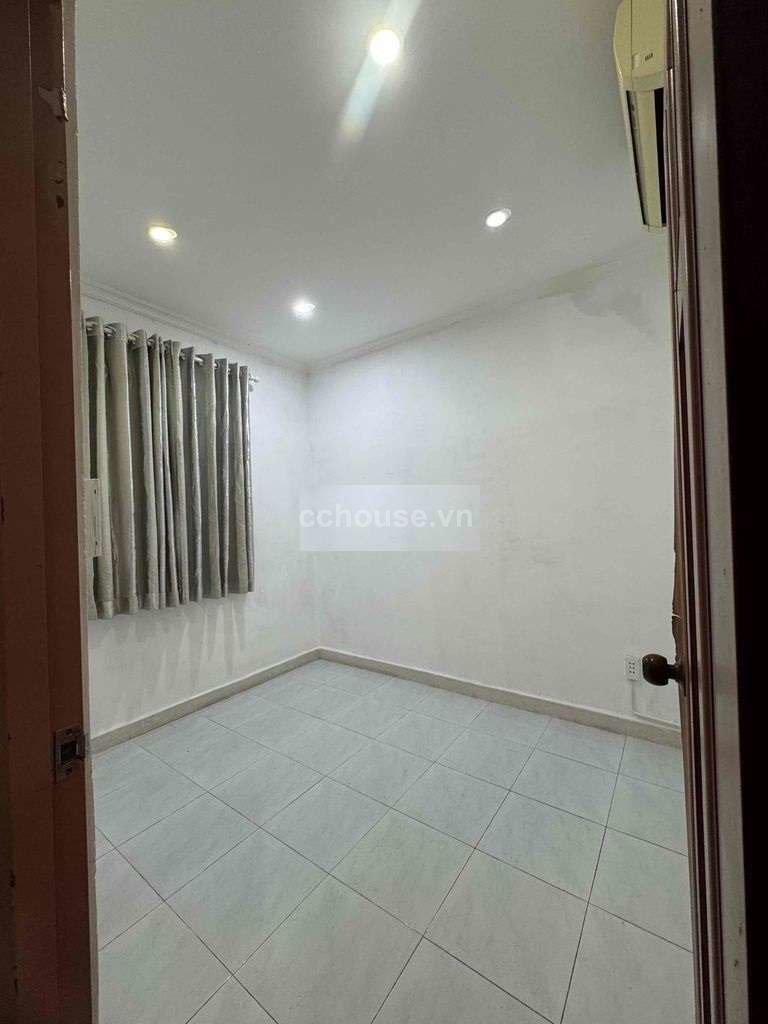 Bán nhà hẻm 1/ đường 3 Tháng 2 phường 11 Q10