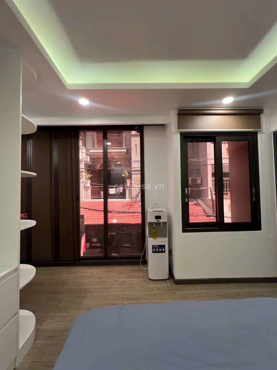 Toà nhà mini Nguyển Bỉnh khiêm .Q1..DT : ngang 7.35m