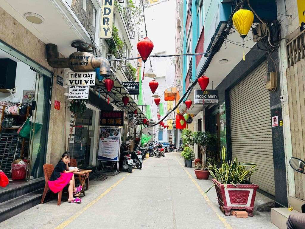 Cho thuê nhà HXH 283 Phạm Ngũ Lão, P.Bến Thành. DT 4x14m, 3 tầng