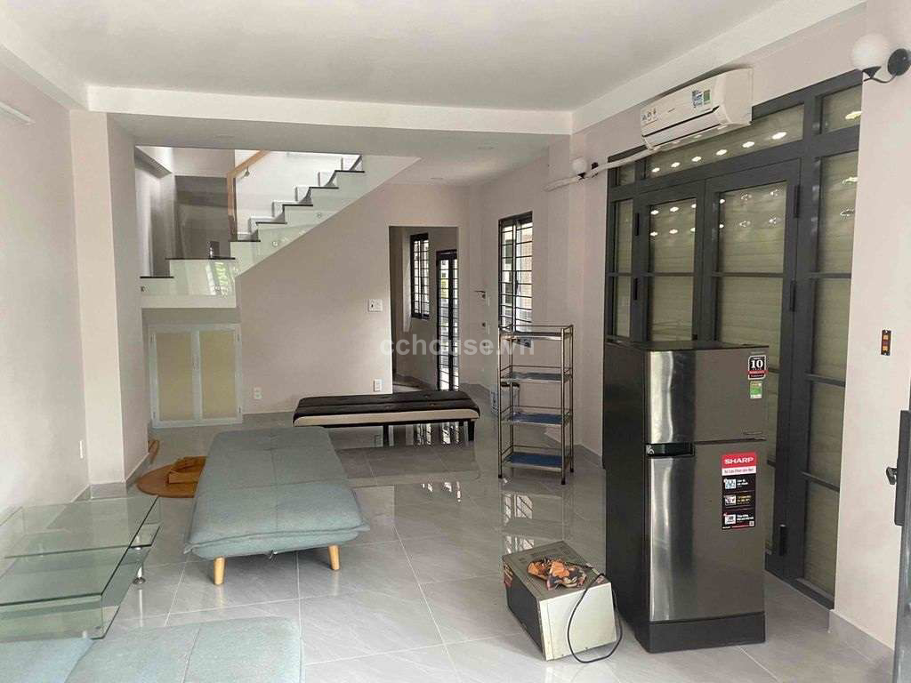 Cho thuê nhà MT Hoàng Sa, P.Xuân Hòa. DT 6x14.5m, 3 tầng ST