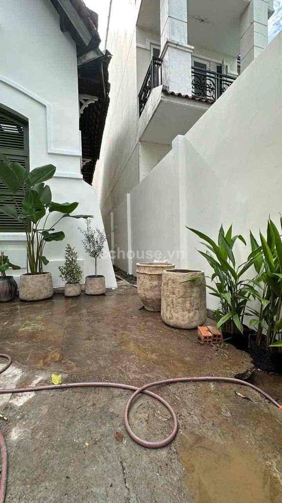 Cho thuê biệt thự MT Trần Quốc Toản, P.Xuân Hòa. DT 7x20m, 2 tầng