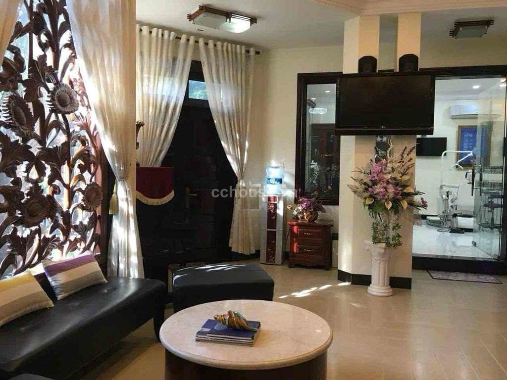 Biệt thự căn góc Lê Thúc Hoạch, P.Phú Thọ Hòa. DT 9x16m, 4 tấm