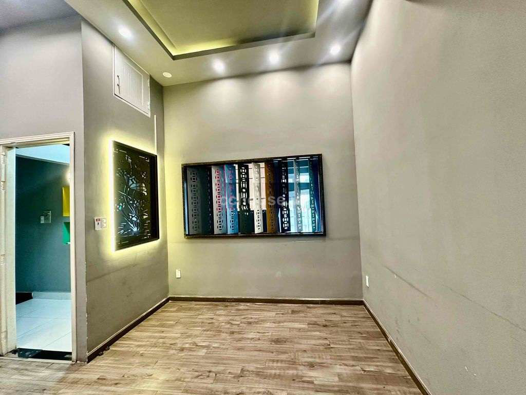 Cho thuê nhà NCMT Trần Khánh Dư, P.Tân Định. DT 5x10m, 3 tầng