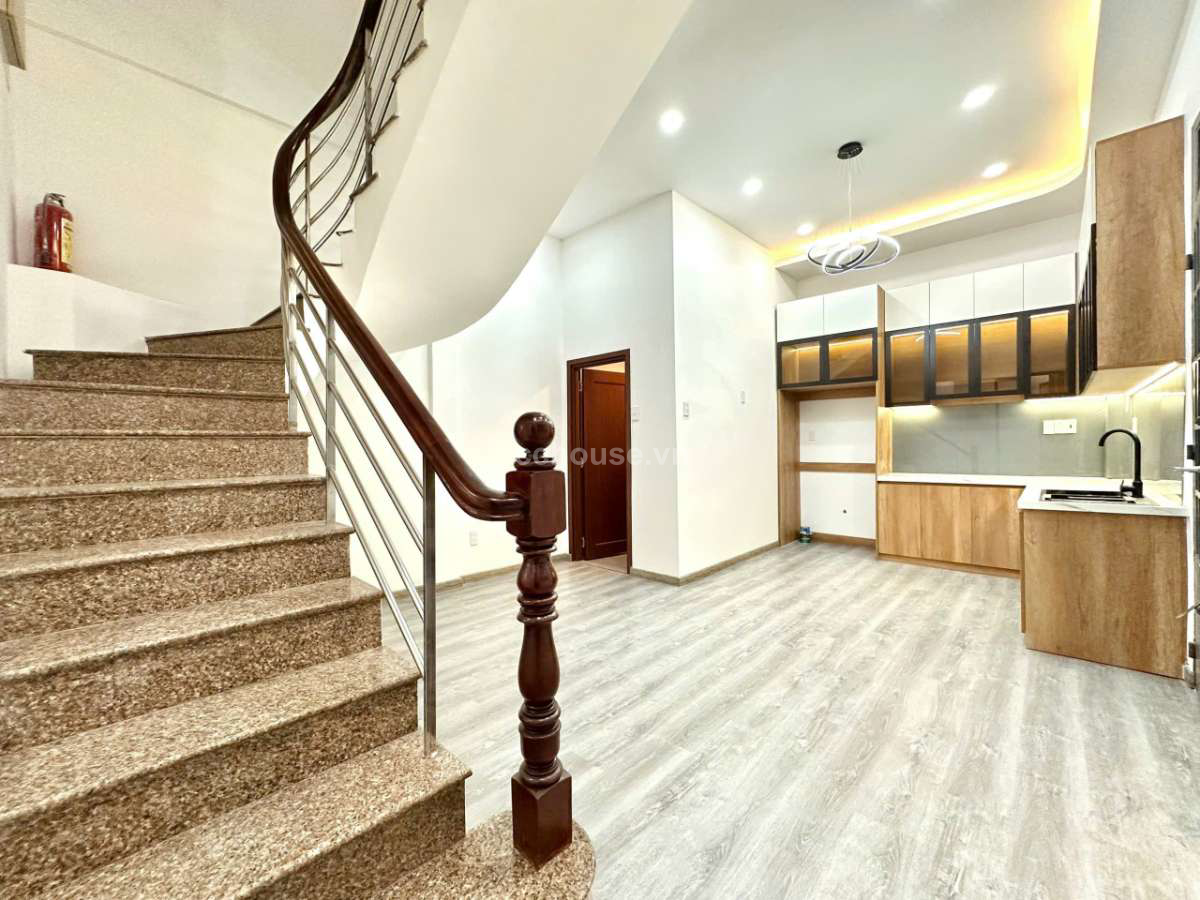 Bán nhà HXH Nguyễn Duy Dương, P.Vườn Lài. DT 12.1x4.5m, 4 tầng