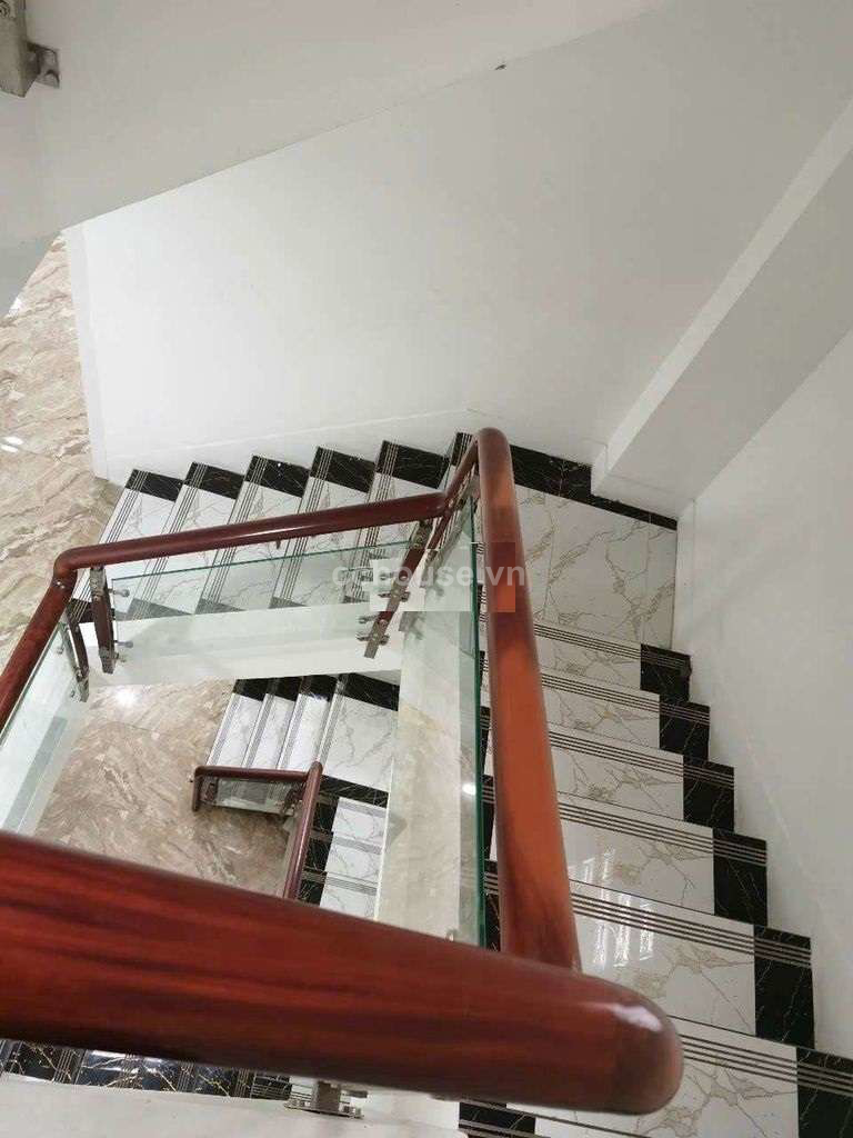 Mặt tiền Kinh doanh ngay Nguyễn  Chí Thanh Q11