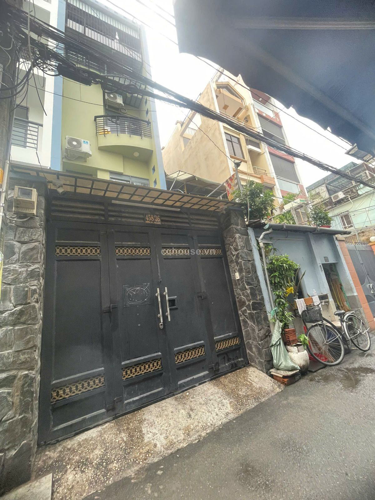 CHDV hẻm xe hơi Đường 3/2 p12 Q10 .