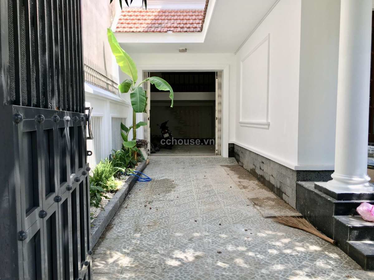 Biệt thự 12 Nguyễn Cảnh Dị, P.Tân Sơn Nhất. DT 12.6x18m, 3 tầng ST