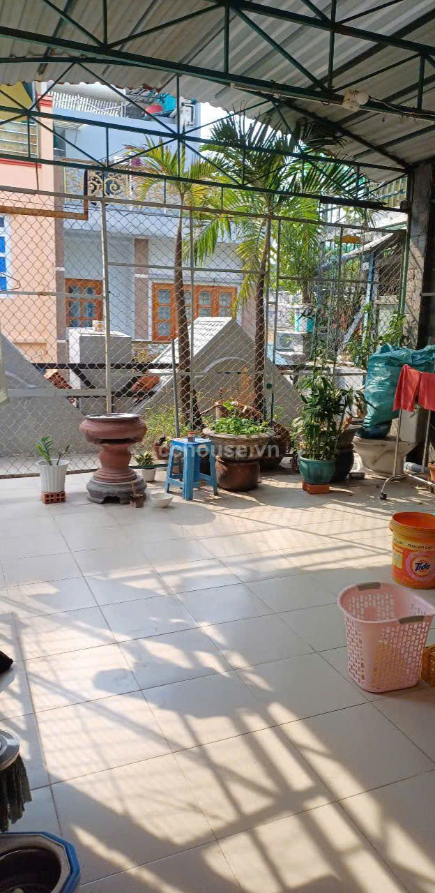 Hẻm xe hơi Cộng Hoà . P4 .Q.Tân Bình : DT. 5 X 21m