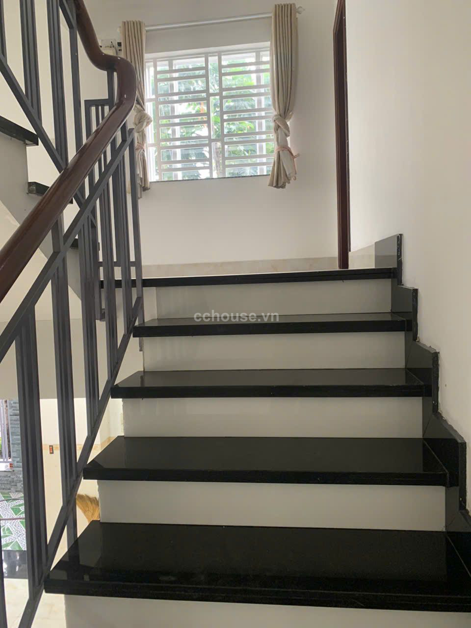 Căn góc 48 Rạch Lòng Đèn Quận 8 ,diện tich 8x23m nhà 4 tầng 