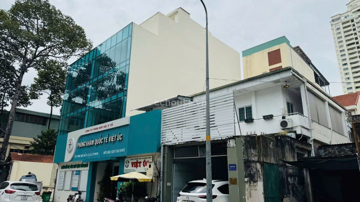 Tòa Nhà Ngay Parkson Hùng Vương. Số 1 Tăng Bạt Hổ. Hầm - 5 Tầng. DT 16m*27m. Giá Bán 165 Tỷ
