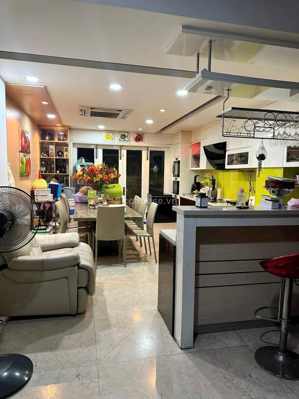 Bán nhà 5 tầng Mặt tiền Đối diện BV Thống Nhất phường 4 quận Tân Bình