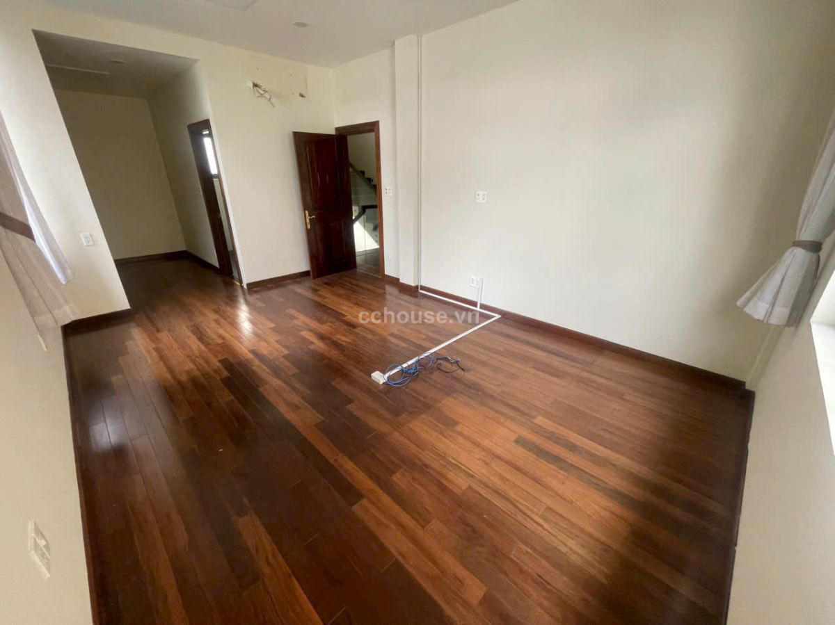 Biệt Thự Mặt Tiền NB Trần Quốc Toản. Quận 3. DT Khủng 16*50m. Công Nhận 815m2. 3 Tầng Áp Mái. 320 Tỷ