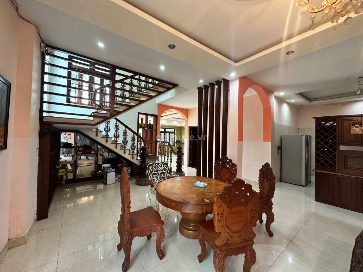 Biệt thự 2-4 Sông Nhuệ,Q Tân Bình. Diện tích: 17 x 20m. Công nhận: 348.3m². Giá bán: 57.2 tỷ