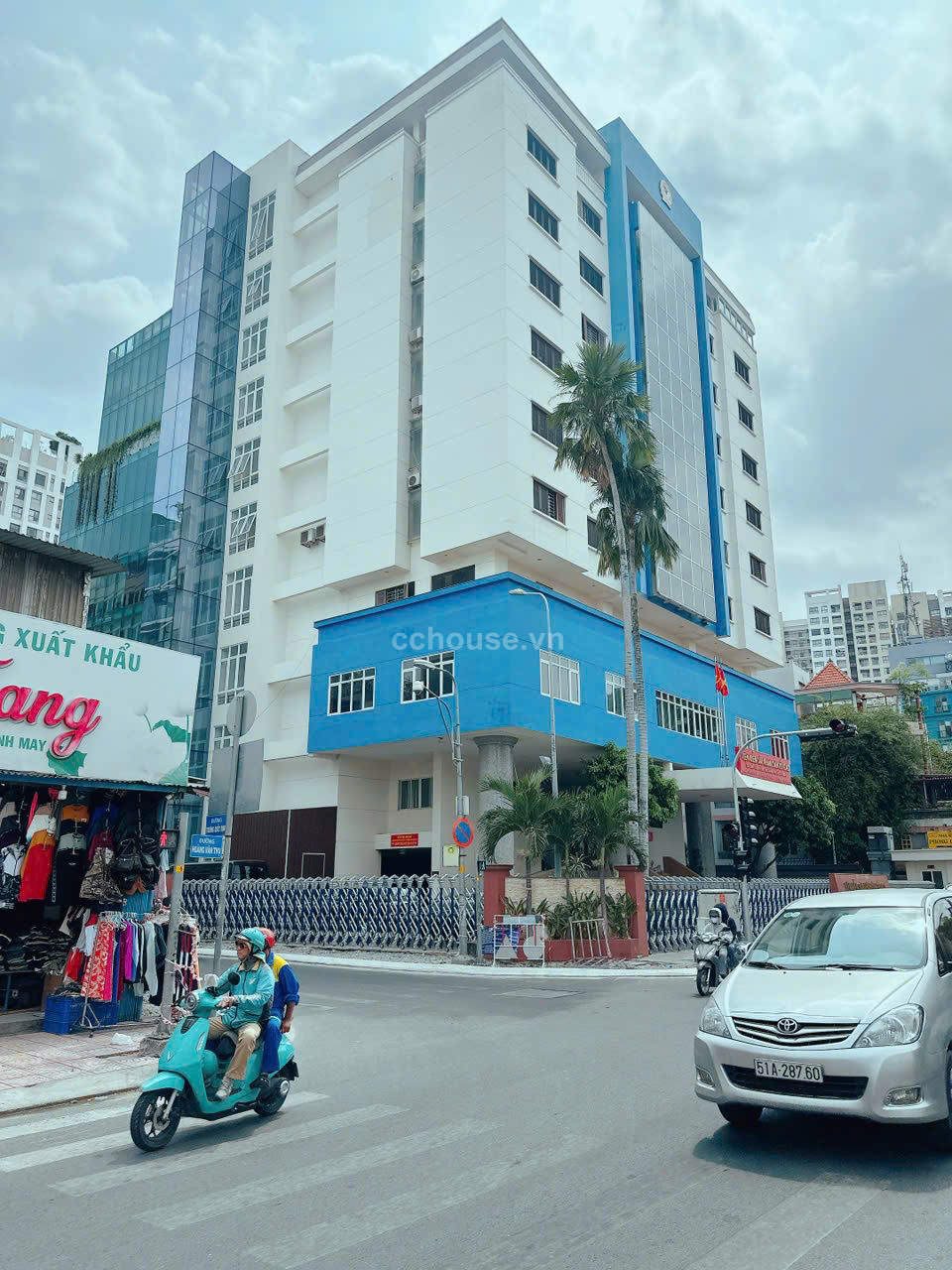 Tòa nhà MT Trương Quốc Dung, P.Phú Nhuận. DT 5.9x20m, hầm 7 tầng