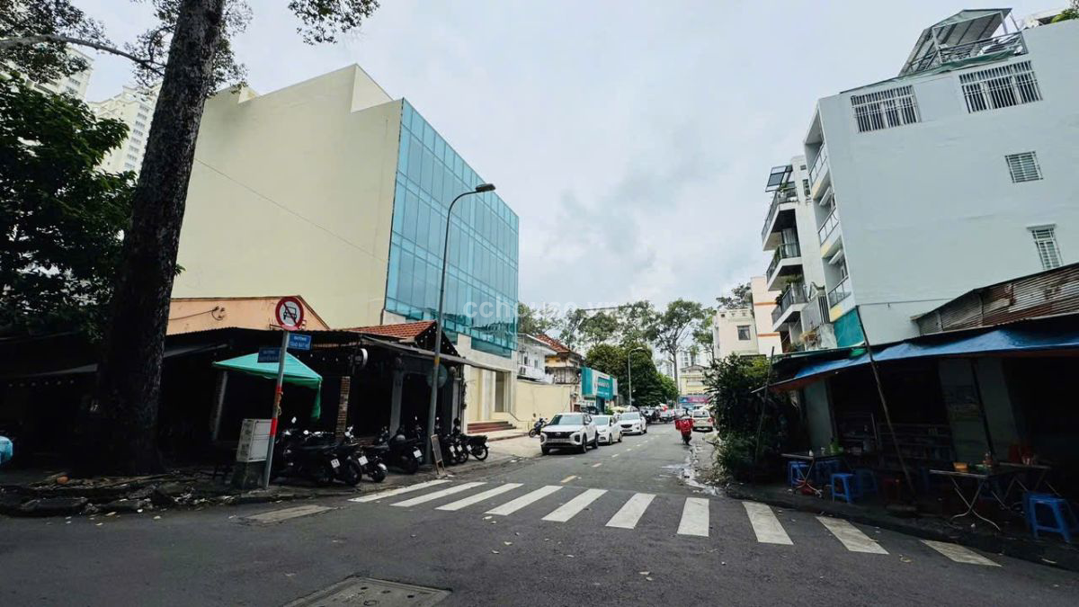 Toa-Nha-Ngay-Parkson-Hung-Vuong-So-1-Tang-Bat-Ho-Ham--5-Tang-DT-16m27m-Gia-Ban-165-Ty-id8485