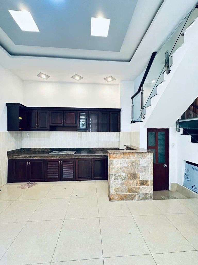 Bán nhà căn góc HXH Phạm Văn Chiêu, P.An Hội Tây. DT 5x20m, 3 tầng