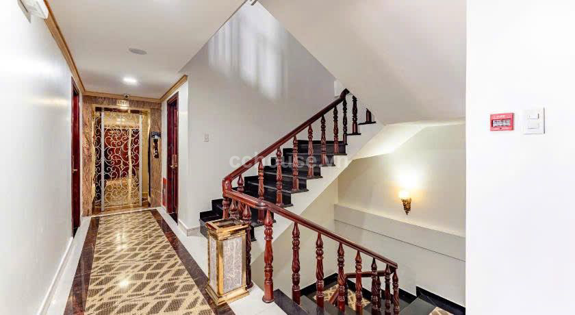 Khách sạn 160-162 Bàu Cát, P. 4 , Tân Bình , Kết cấu: Hầm + 8 tầng + Lửng