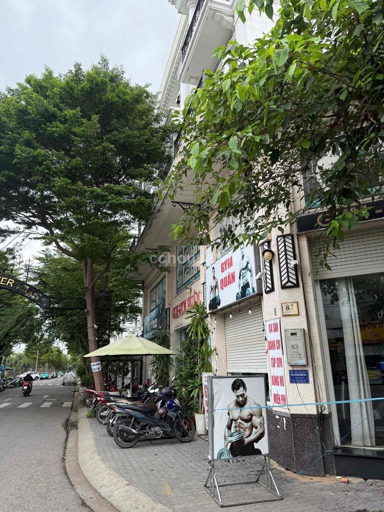 Cho thuê nhà căn góc MT Trần Thị Nghỉ, P.Hạnh Thông. DT 5x20m, 5 tầng