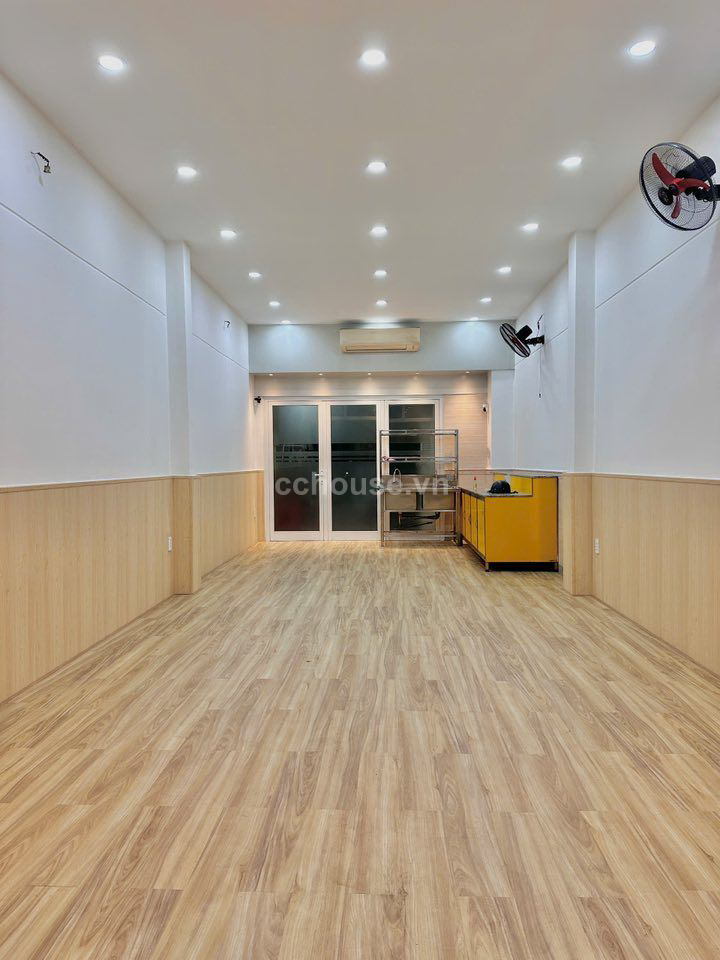 Bán nhà MT Xuân Hồng, P.Bảy Hiền. DT 4x18.5m, 4 tầng ST