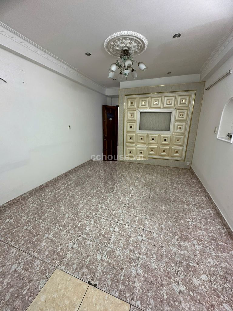 Cho thuê nhà MT Đặng Văn Ngữ, P.Phú Nhuận. DT 4x20m, 5 tầng
